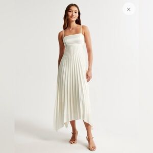 Abercrombie & Fitch Giselle clasp-back pleated midi white dress